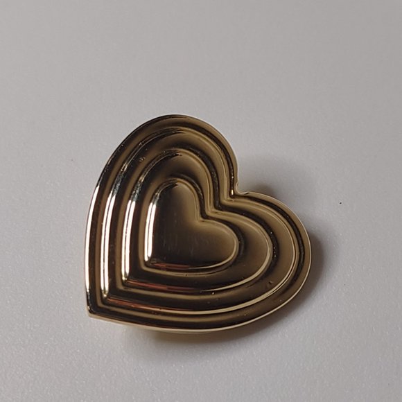 The Variety Club Metal Heart Brooch - Picture 2 of 11